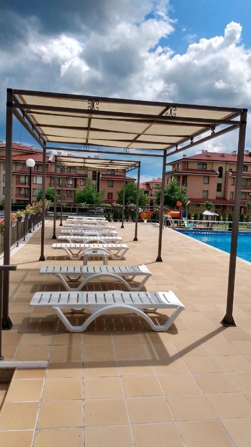 Aparthotel Sorrento Sole Mare Sveti Vlas Exterior foto