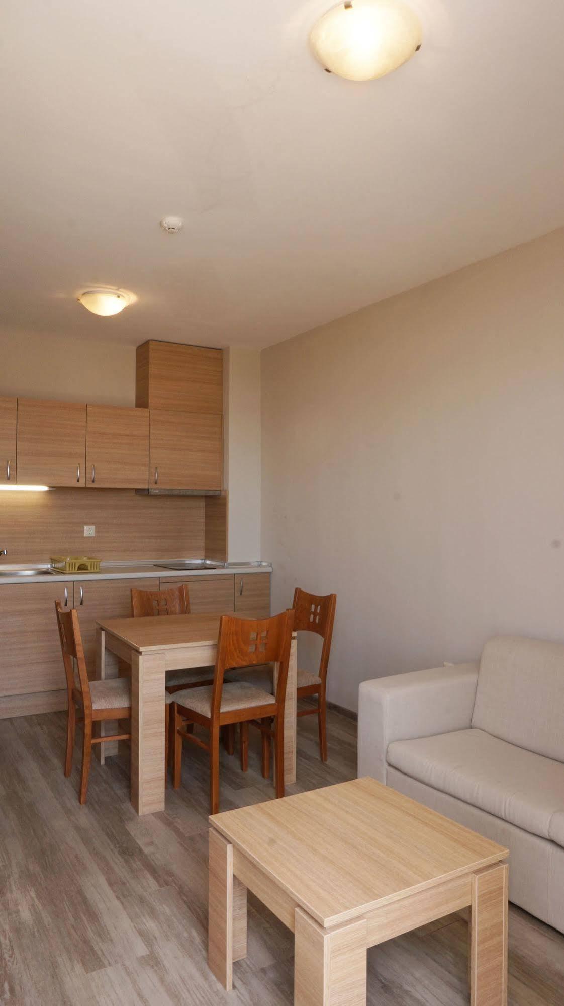 Aparthotel Sorrento Sole Mare Sveti Vlas Exterior foto