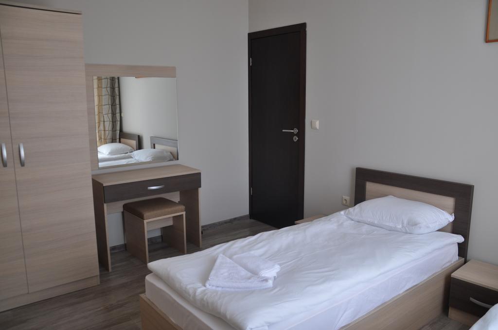 Aparthotel Sorrento Sole Mare Sveti Vlas Exterior foto