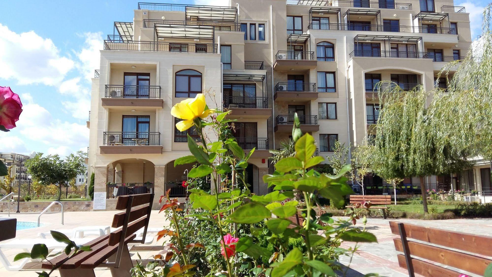 Aparthotel Sorrento Sole Mare Sveti Vlas Exterior foto